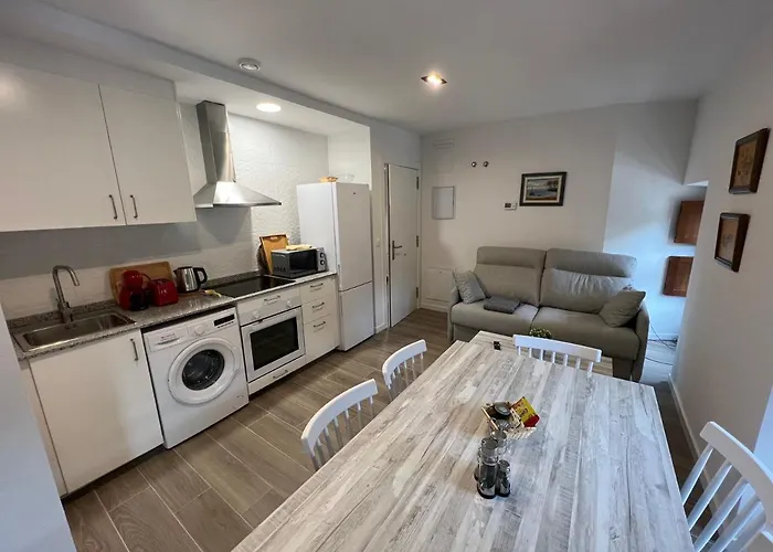 Palacio De Cambre Apartment *